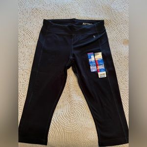 Danskin fitted capris